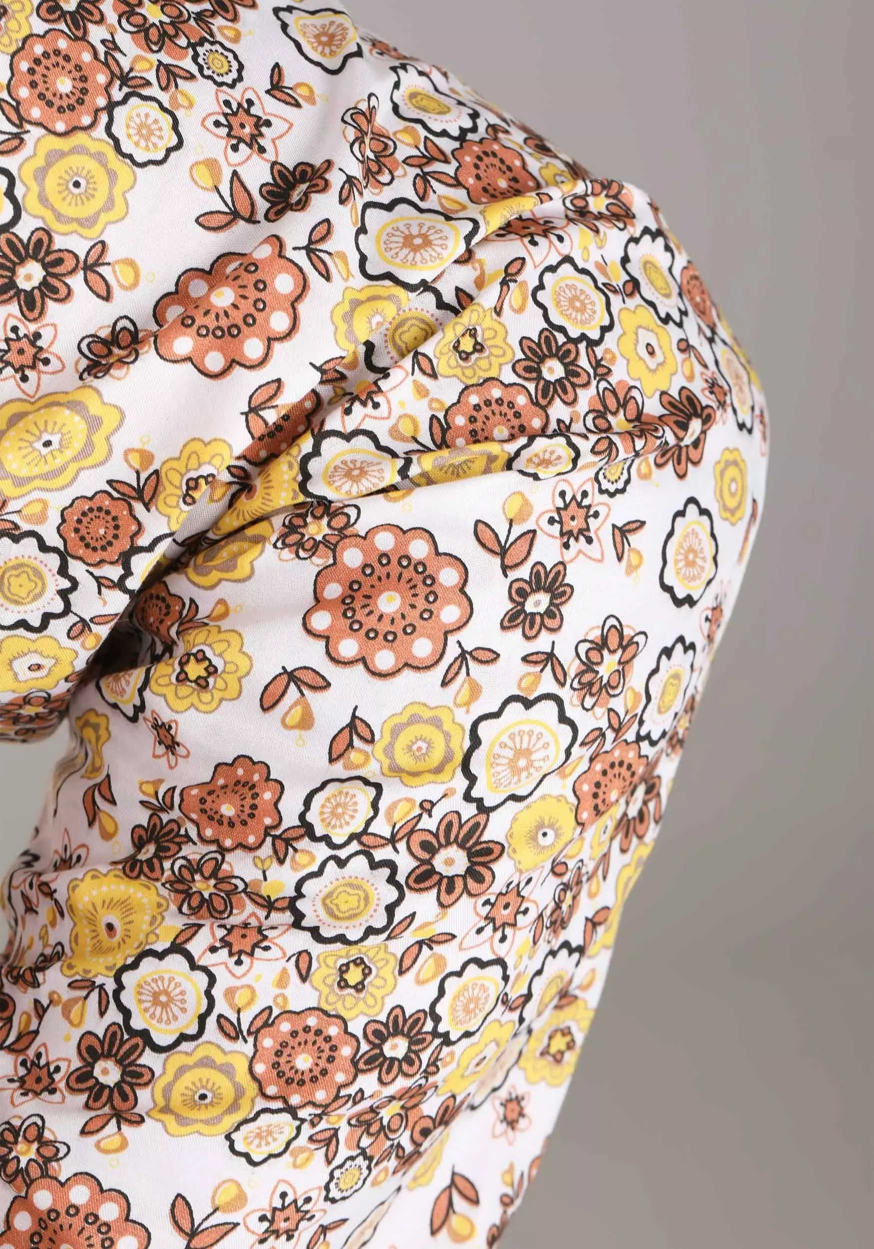 Fun Costumes Men's Plus Size 70's Vest Costume 5 Fun Costumes Men's Plus Size 70's Vest Costume - Image 3